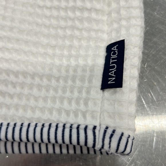 Nautica Infant Bathrobe - Picture 8 of 10